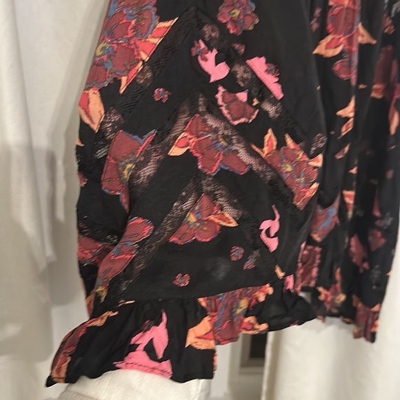 Free people black and pink floral dress or tunic. Size small - Picture 6 of 6